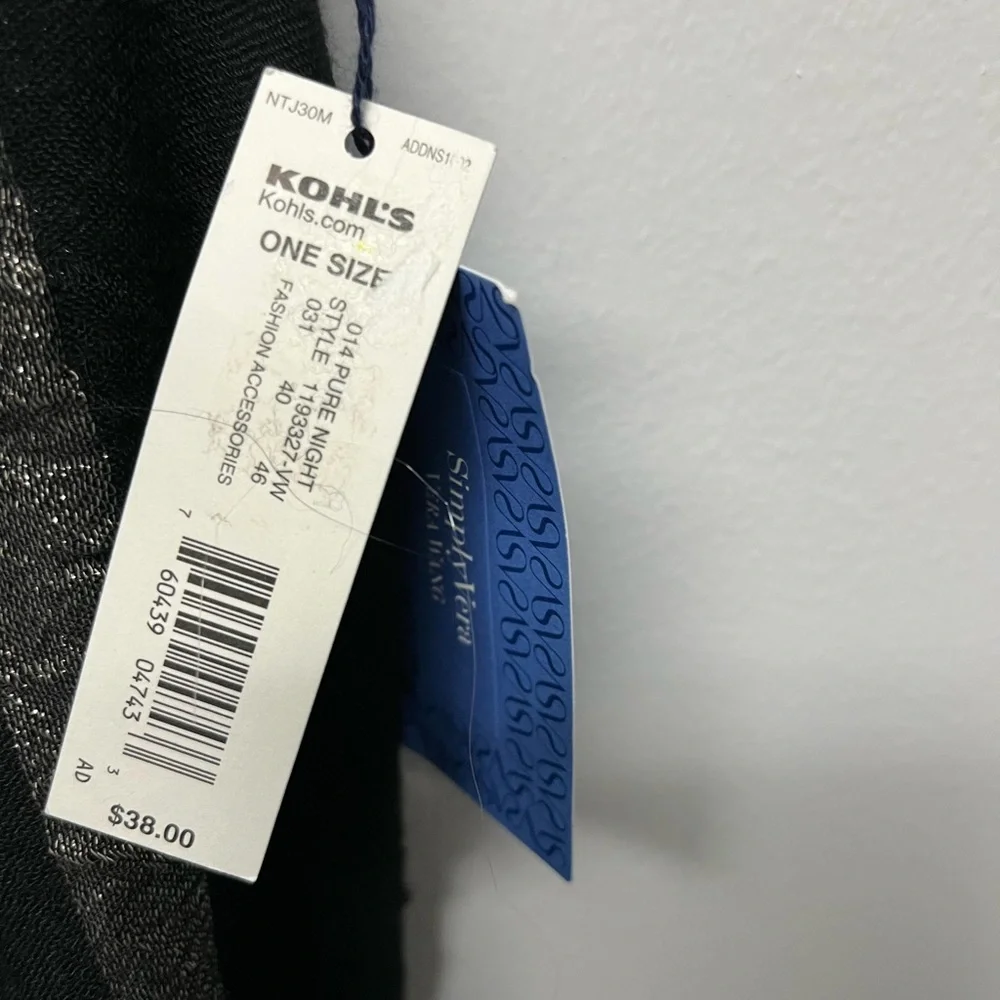 FREE With Bundle of 3! NWT Simply Vera Wang Scarf